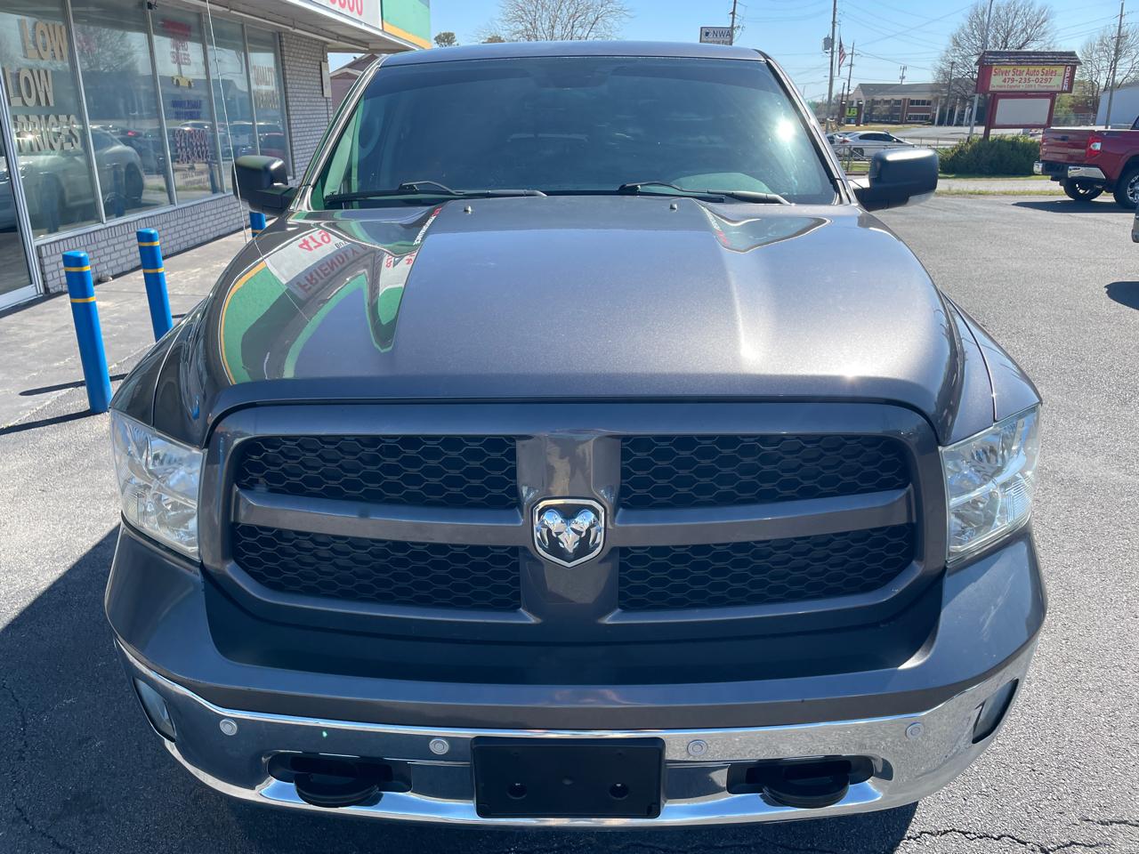 RAM 1500 SLT Crew Cab SWB 2WD 2015