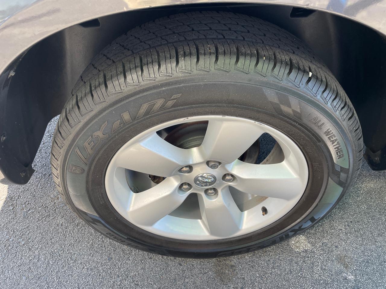 RAM 1500 SLT Crew Cab SWB 2WD 2015