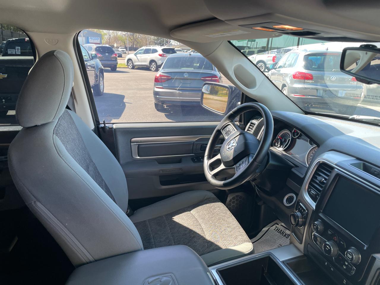 RAM 1500 SLT Crew Cab SWB 2WD 2015