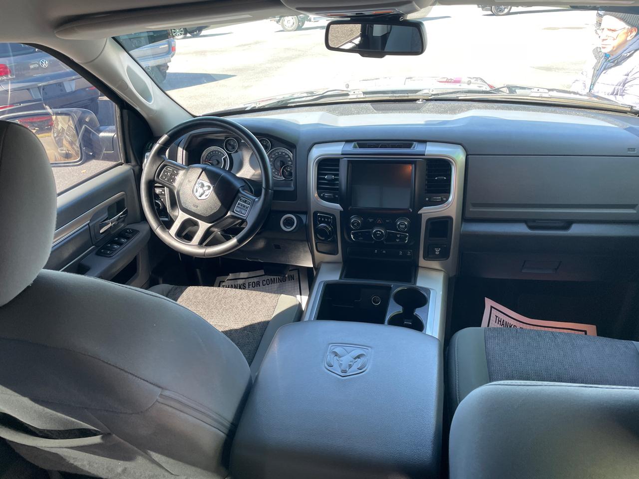 RAM 1500 SLT Crew Cab SWB 2WD 2015