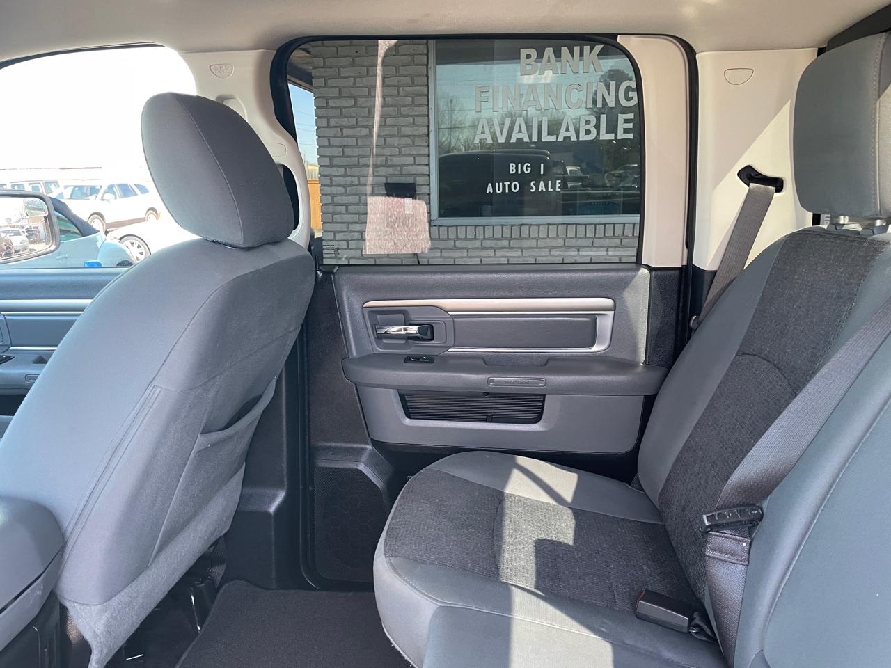 RAM 1500 SLT Crew Cab SWB 2WD 2015