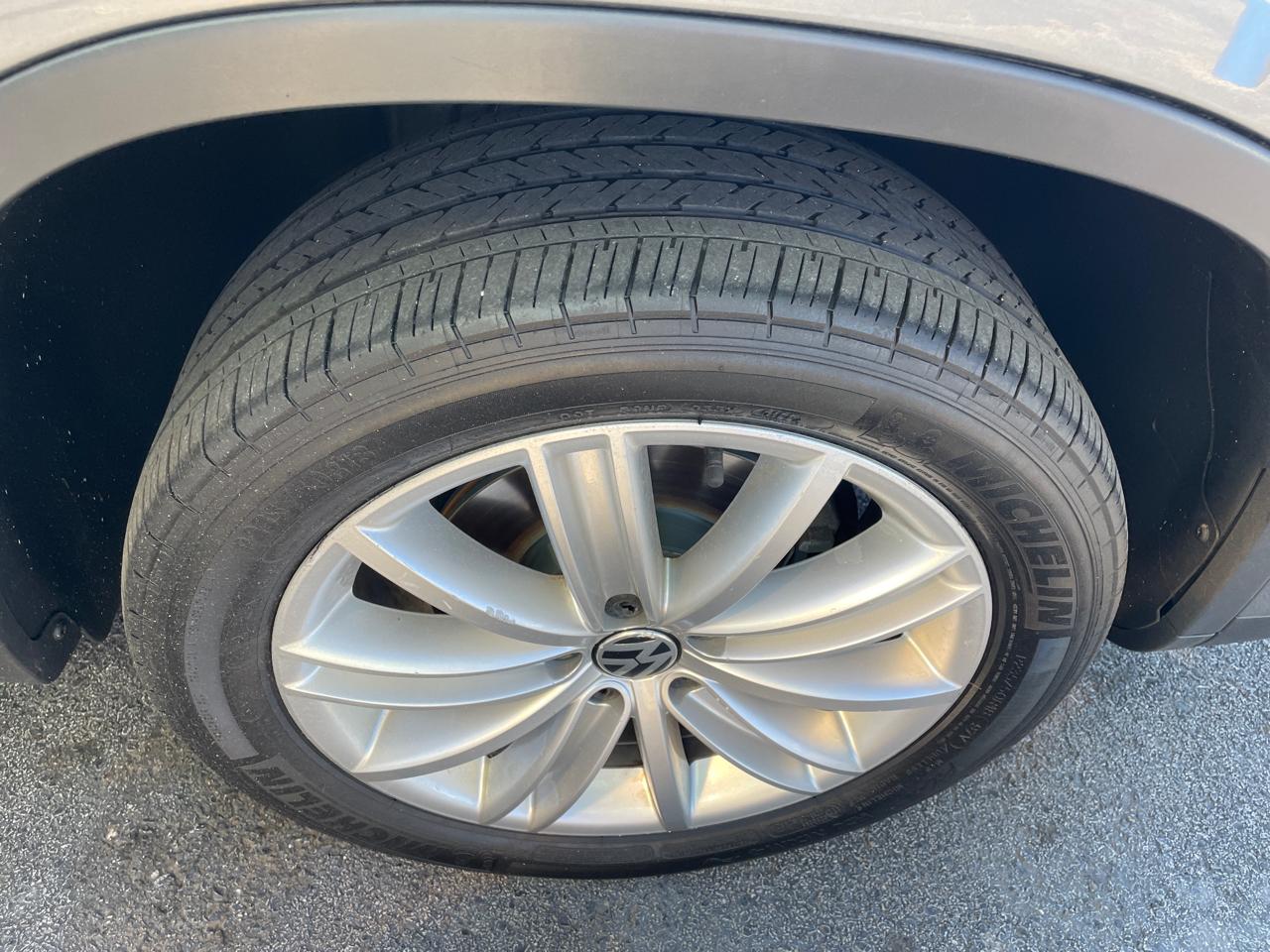 Volkswagen Tiguan 2.0T S 4Motion 2013