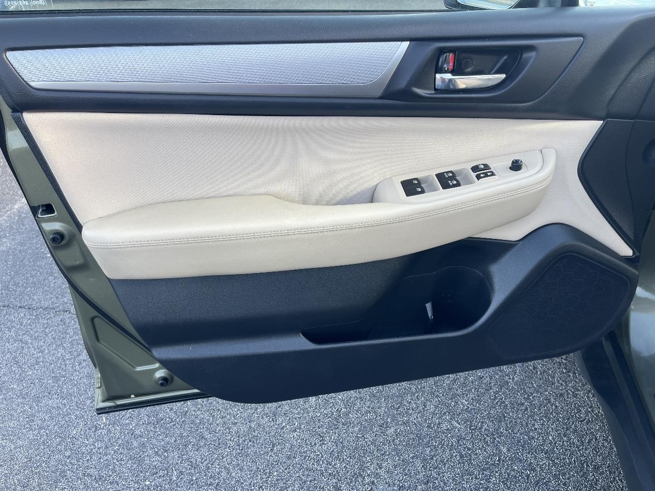 Subaru Outback 2.5i Premium 2015