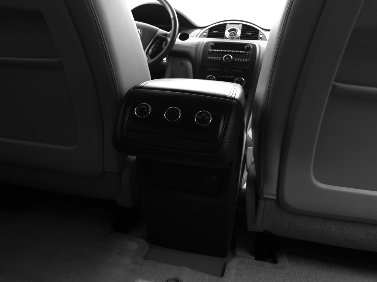 Buick Enclave Leather FWD 2012