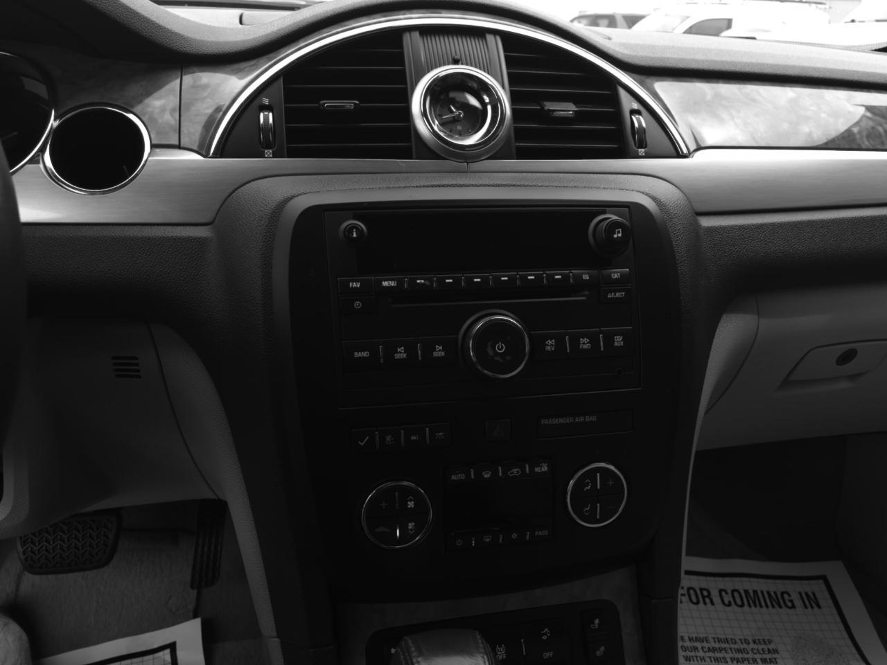Buick Enclave Leather FWD 2012