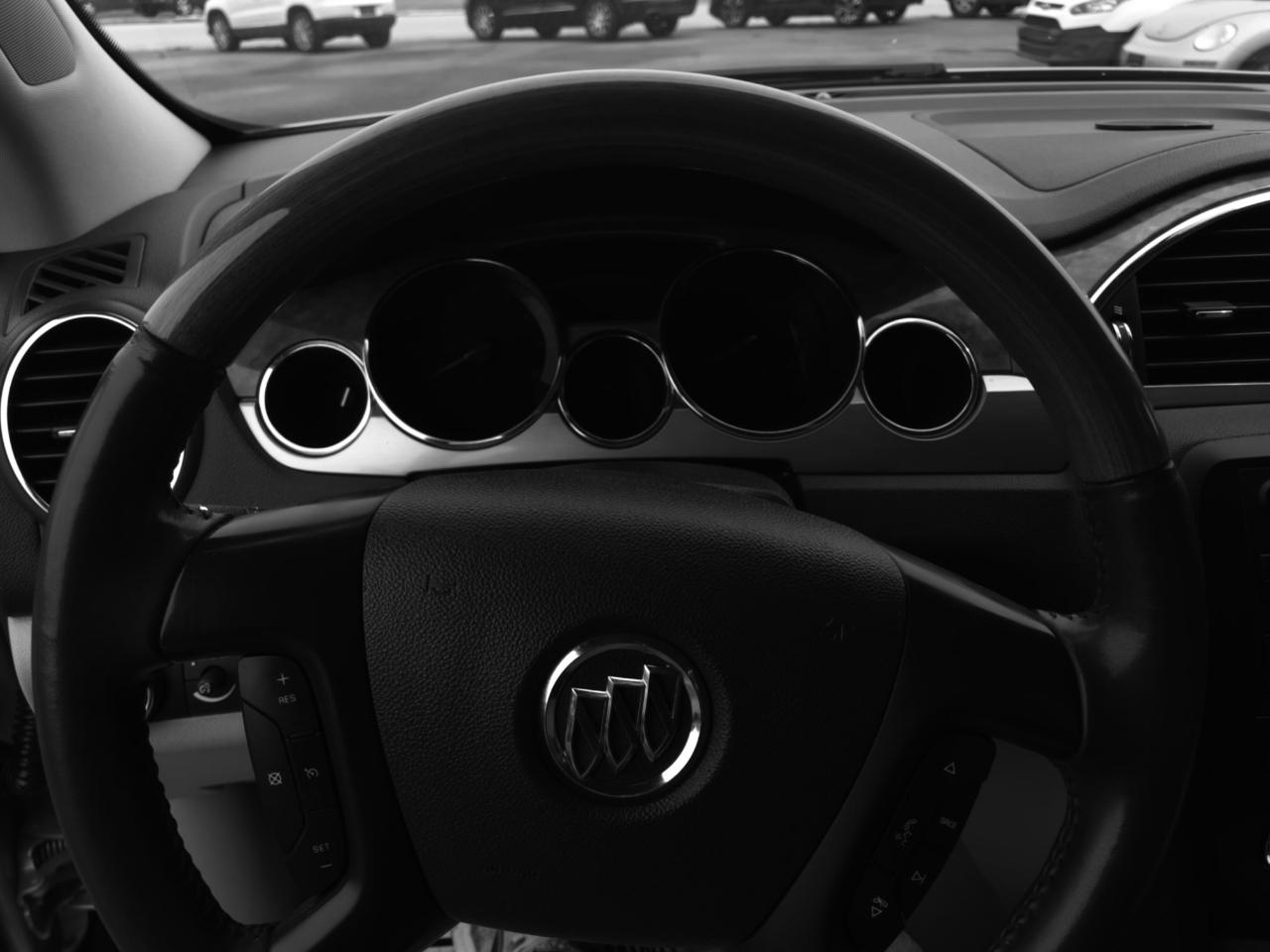 Buick Enclave Leather FWD 2012