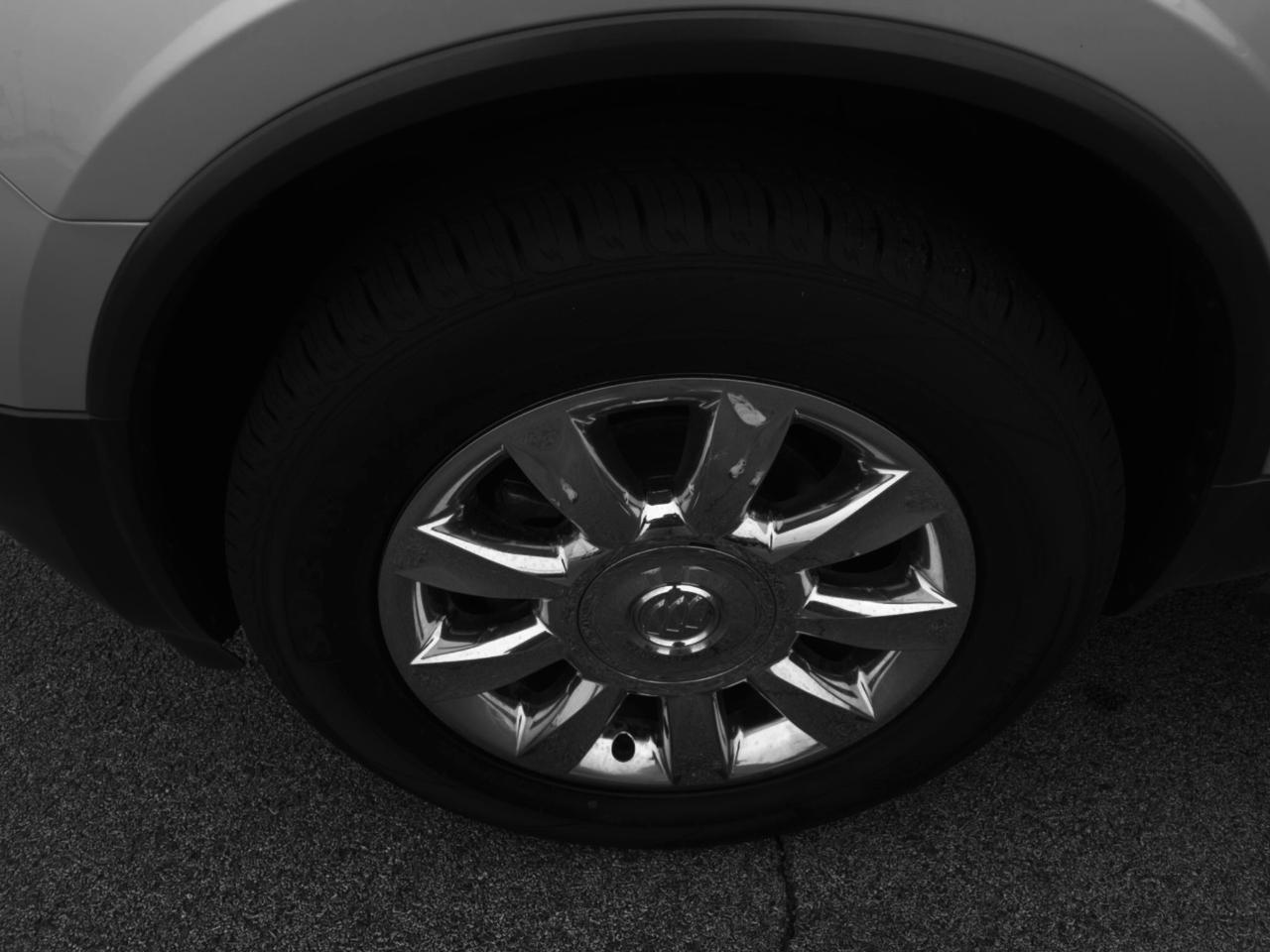 Buick Enclave Leather FWD 2012