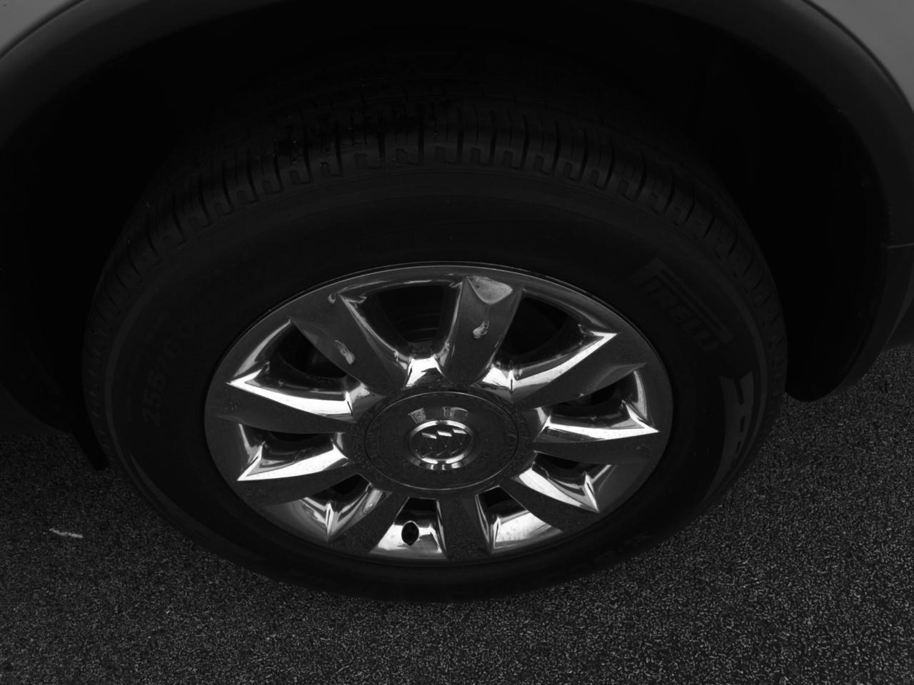 Buick Enclave Leather FWD 2012