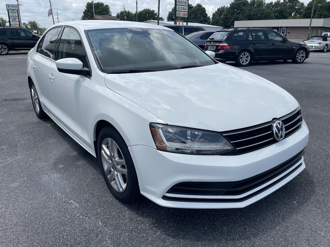 Volkswagen Jetta 1.4T S 6A 2017