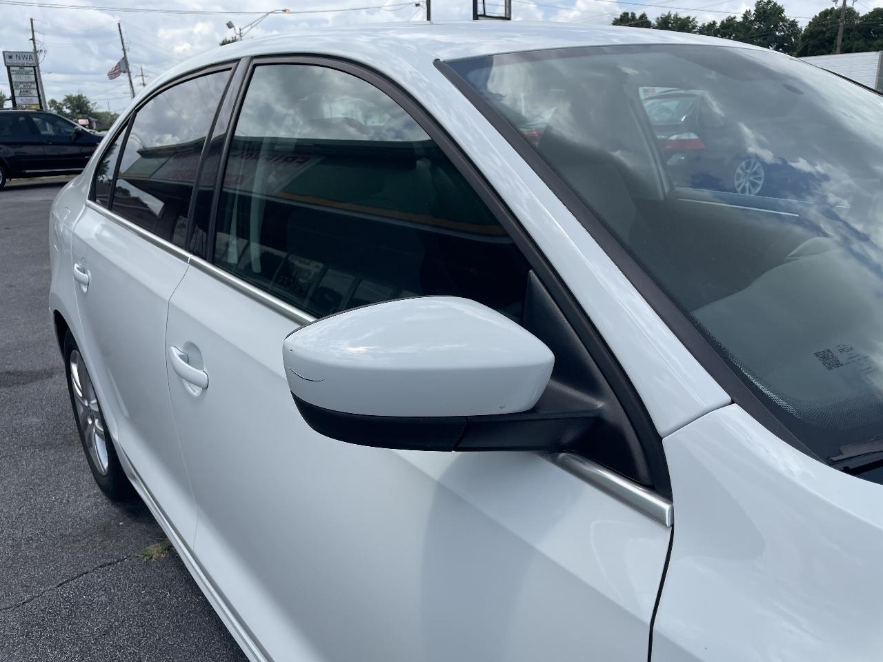 Volkswagen Jetta 1.4T S 6A 2017