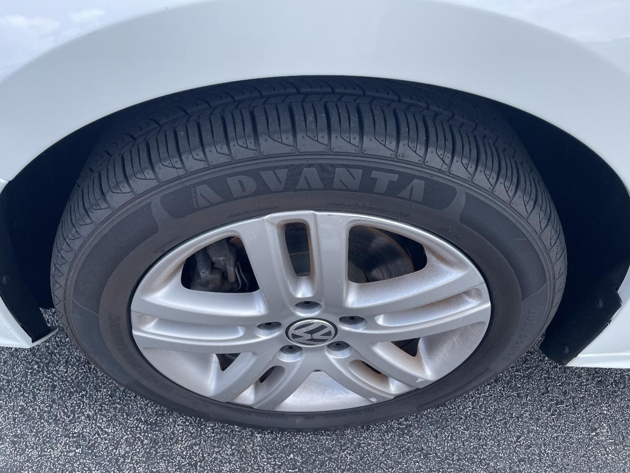 Volkswagen Jetta 1.4T S 6A 2017