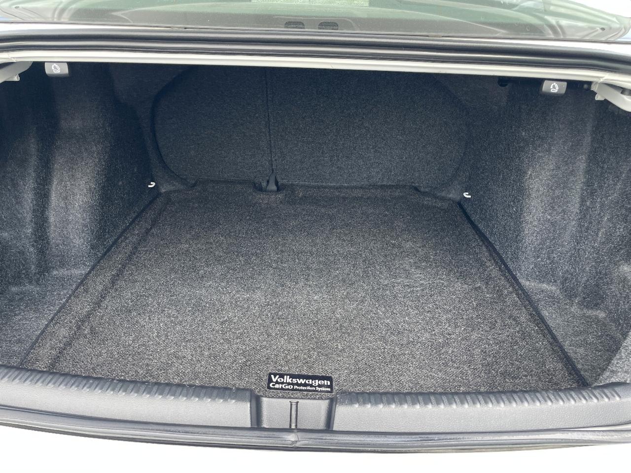 Volkswagen Jetta 1.4T S 6A 2017
