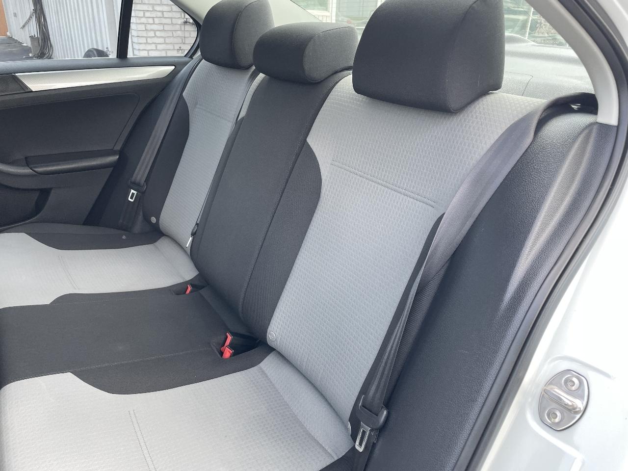 Volkswagen Jetta 1.4T S 6A 2017
