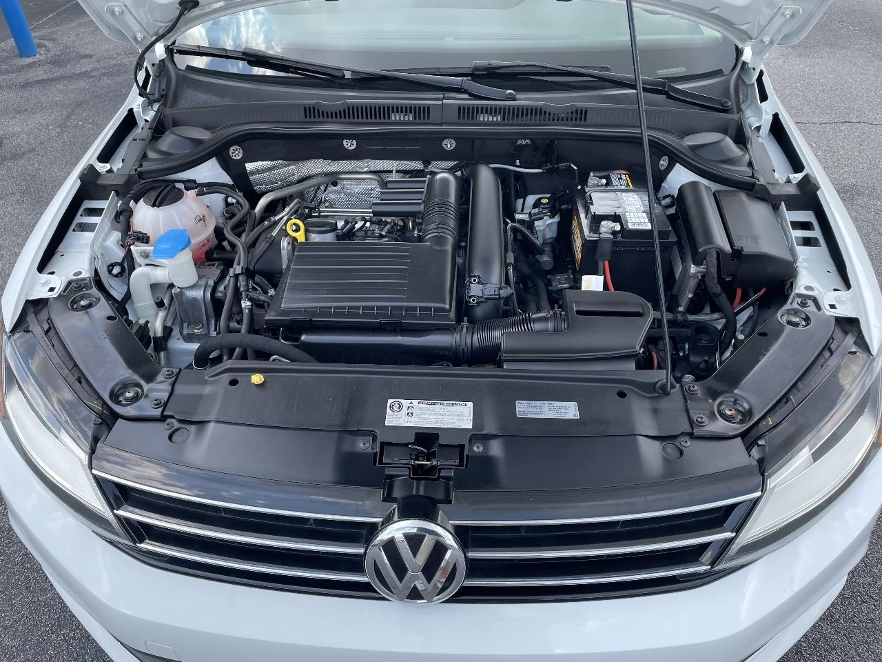 Volkswagen Jetta 1.4T S 6A 2017