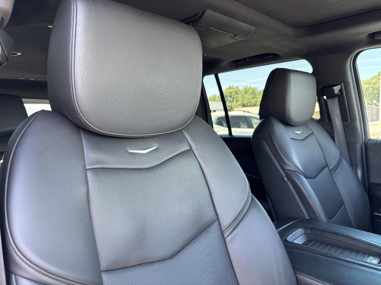 Cadillac Escalade ESV Platinum 4WD 2018