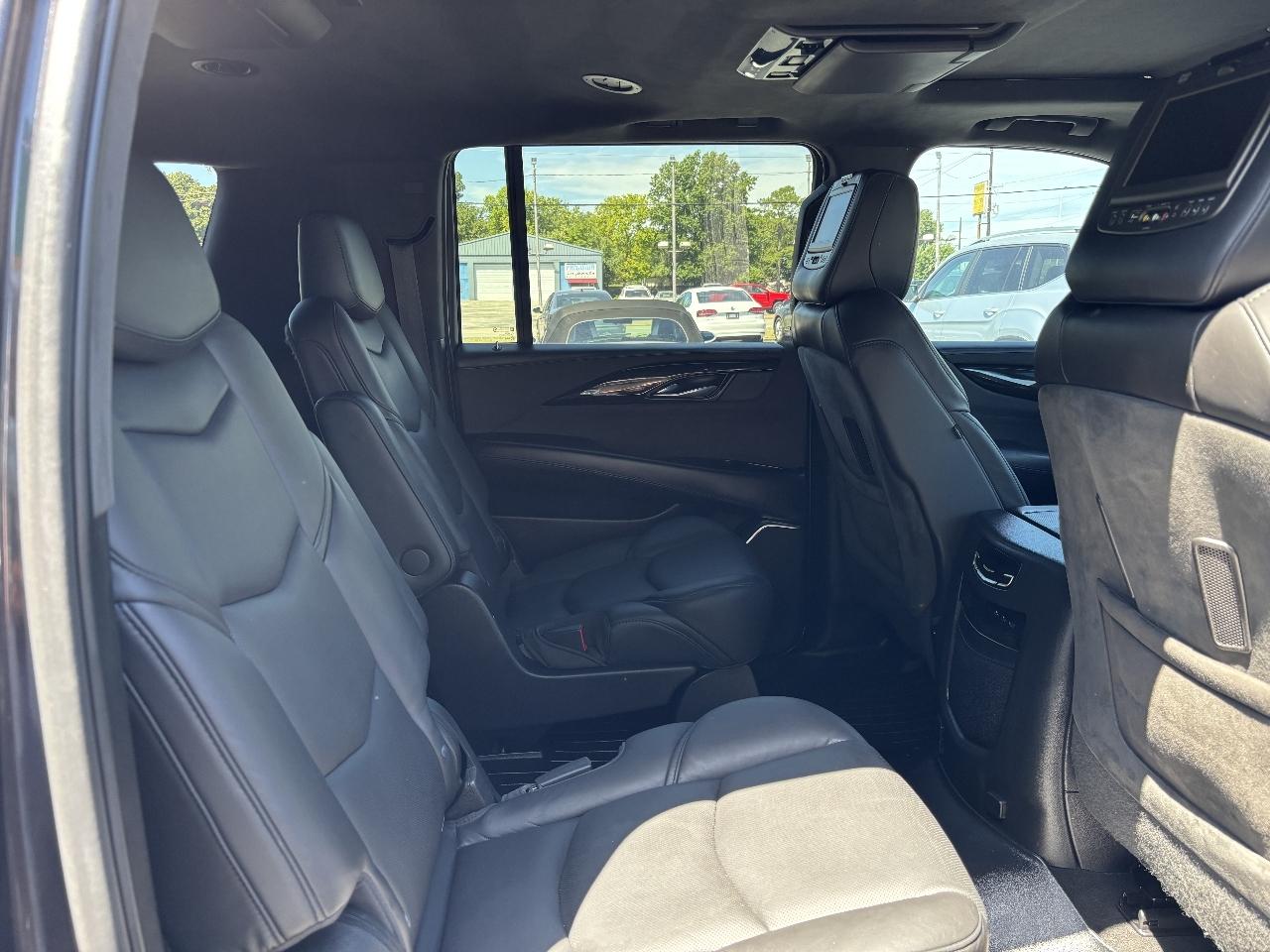 Cadillac Escalade ESV Platinum 4WD 2018