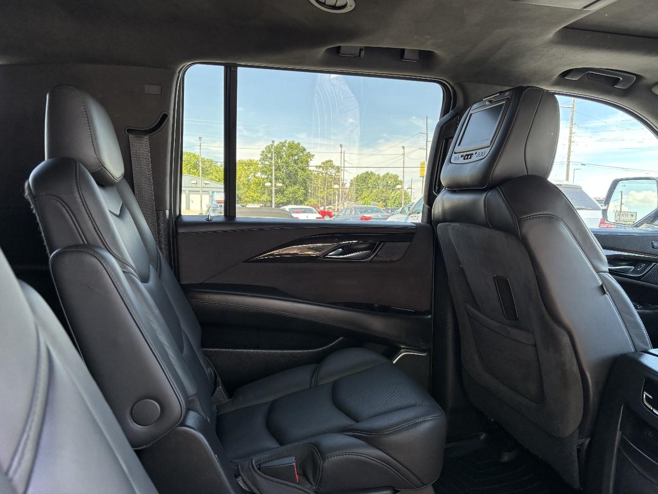 Cadillac Escalade ESV Platinum 4WD 2018