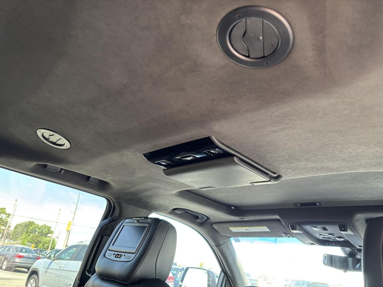 Cadillac Escalade ESV Platinum 4WD 2018