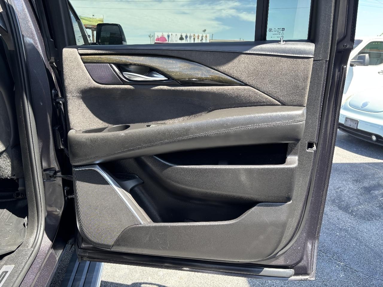 Cadillac Escalade ESV Platinum 4WD 2018