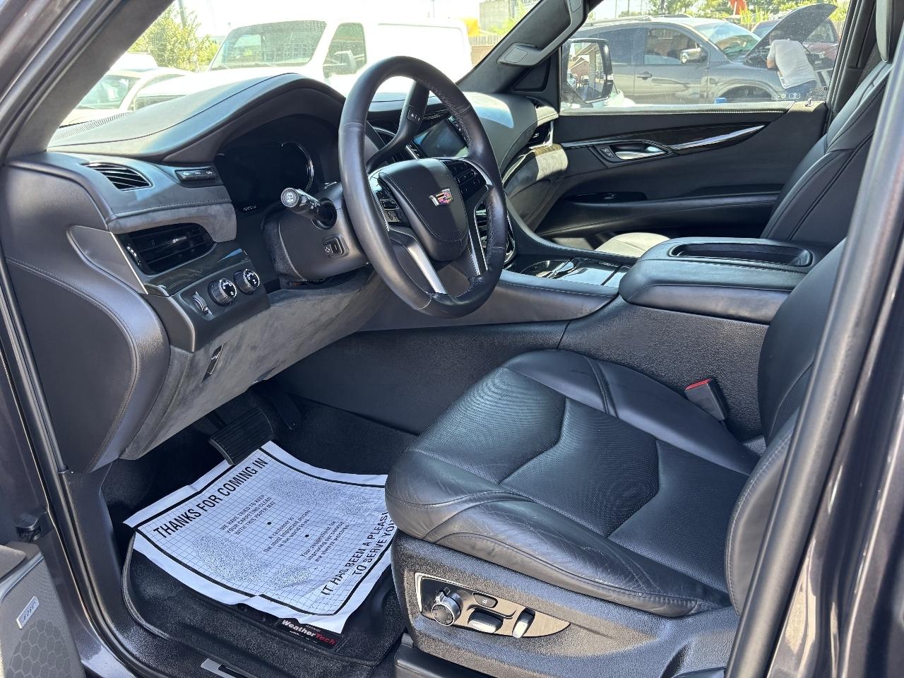Cadillac Escalade ESV Platinum 4WD 2018
