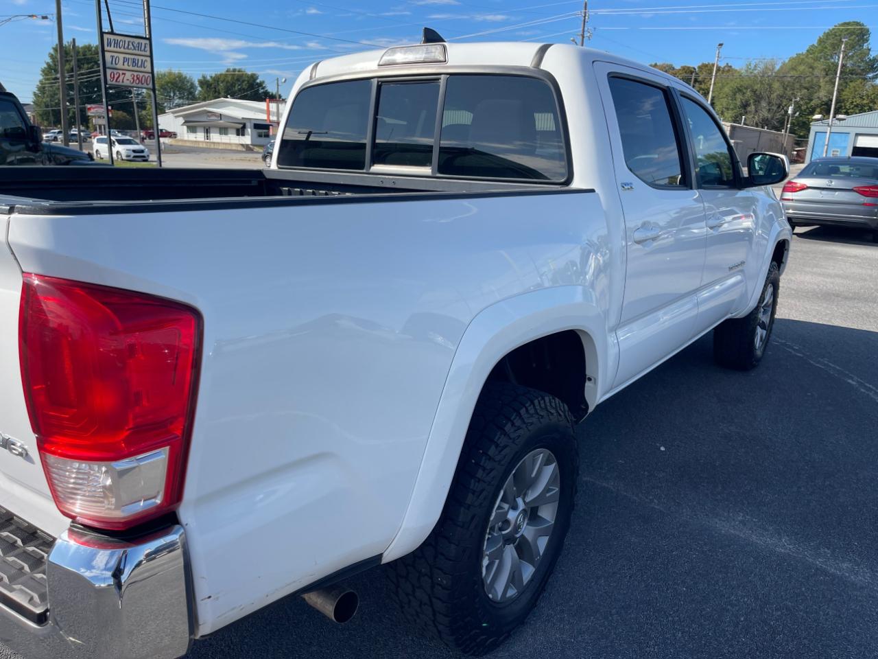 Toyota Tacoma  2017