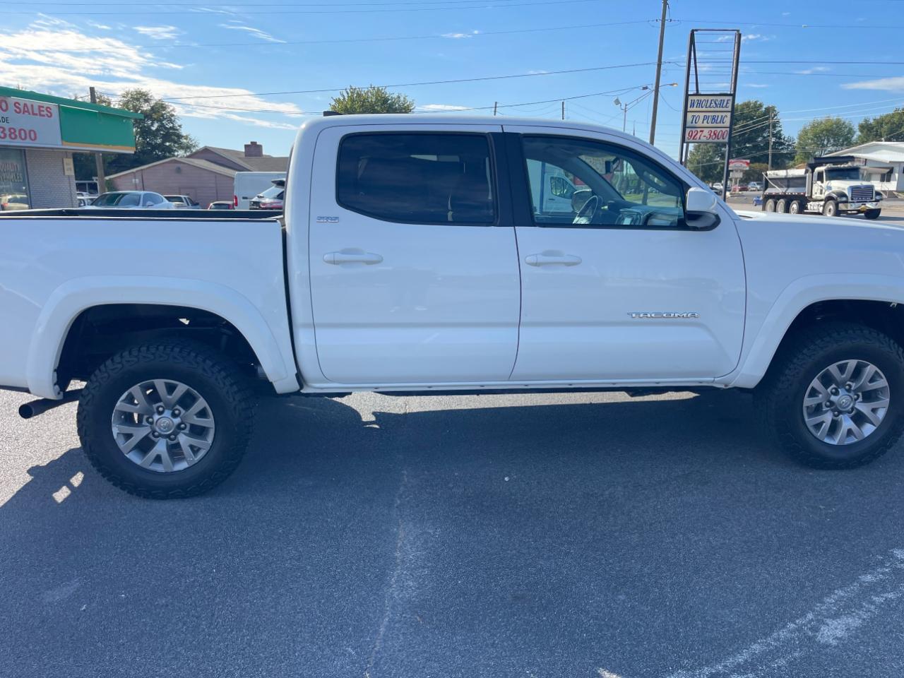 Toyota Tacoma  2017