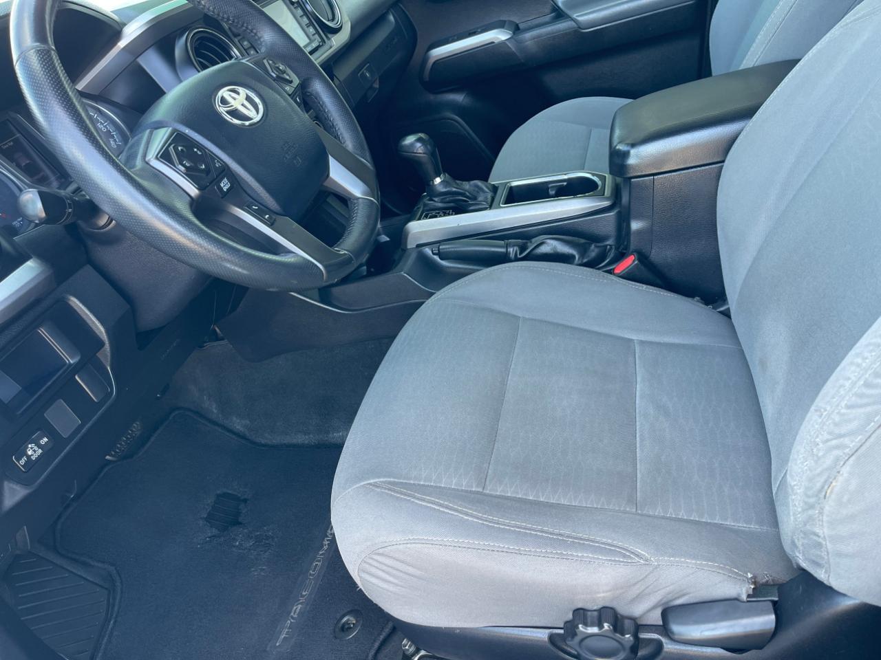 Toyota Tacoma  2017