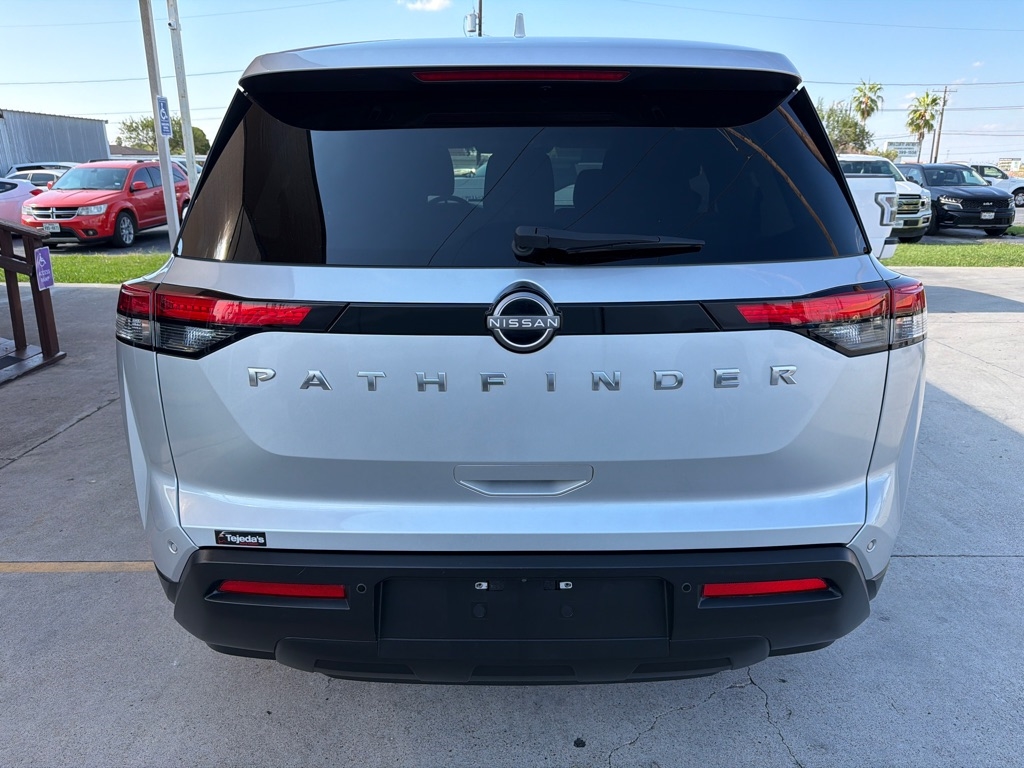 Nissan Pathfinder S 2022 Nissan Pathfinder S 2022