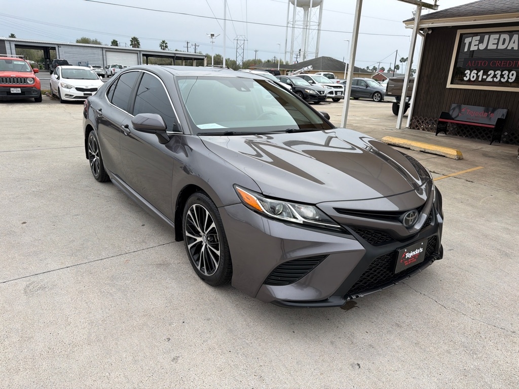 Toyota Camry SE 2018