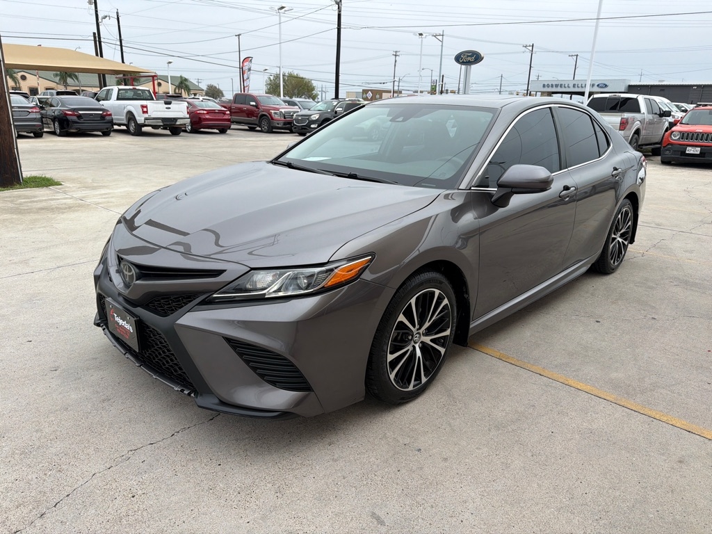Toyota Camry SE 2018