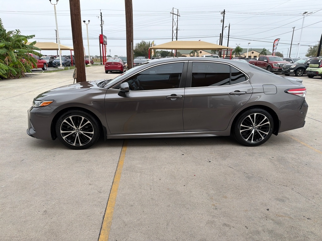Toyota Camry SE 2018