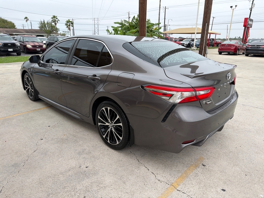 Toyota Camry SE 2018