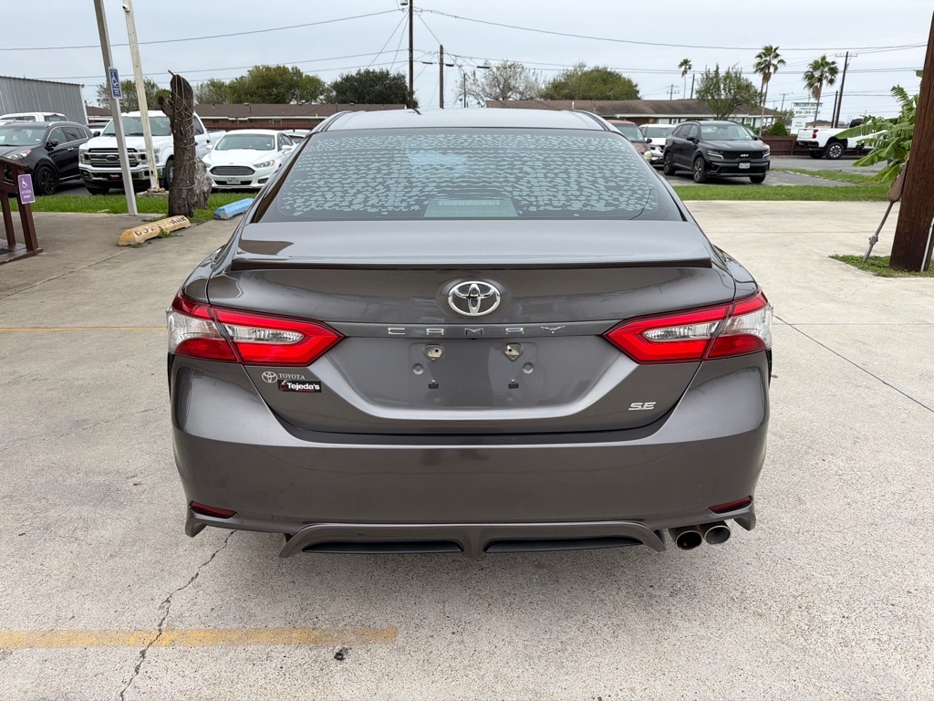 Toyota Camry SE 2018