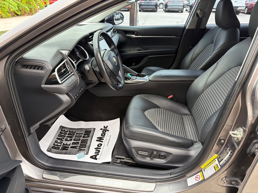 Toyota Camry SE 2018