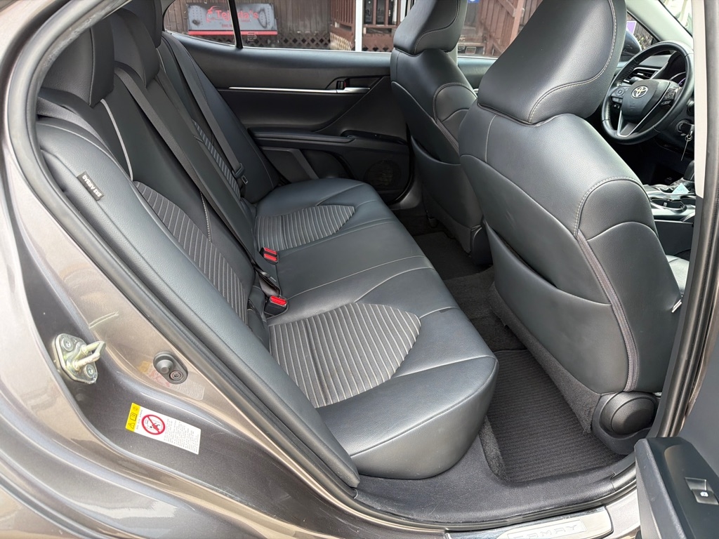 Toyota Camry SE 2018