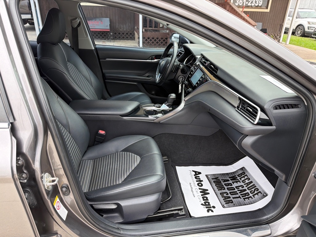 Toyota Camry SE 2018