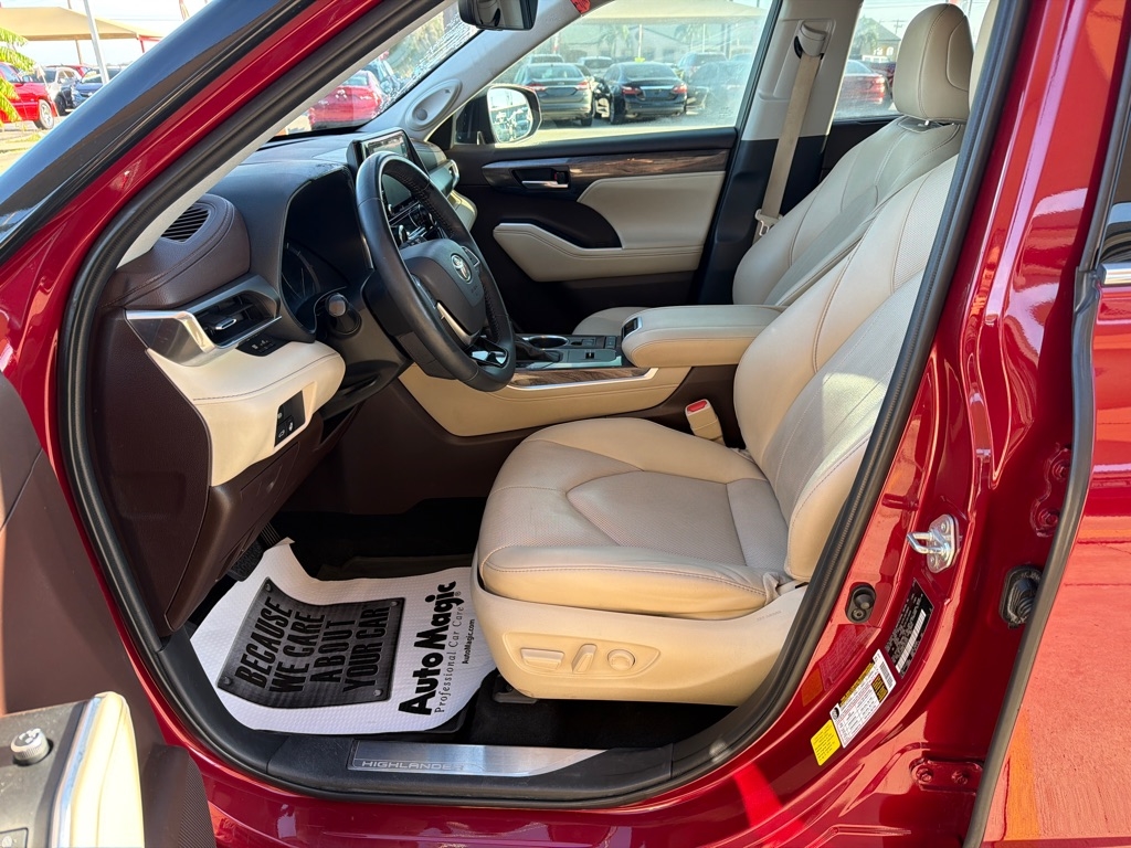 Toyota Highlander Limited 2020