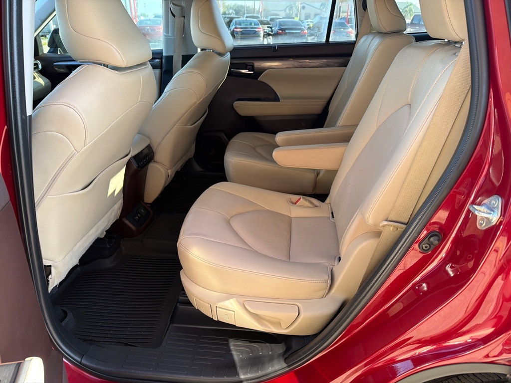 Toyota Highlander Limited 2020