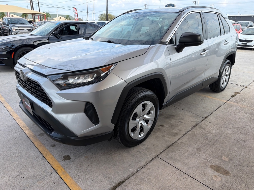 Toyota RAV4 LE 2019