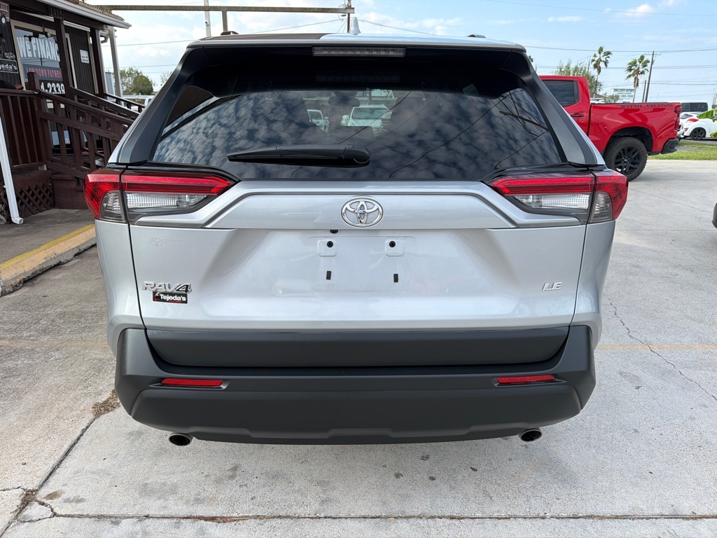 Toyota RAV4 LE 2019