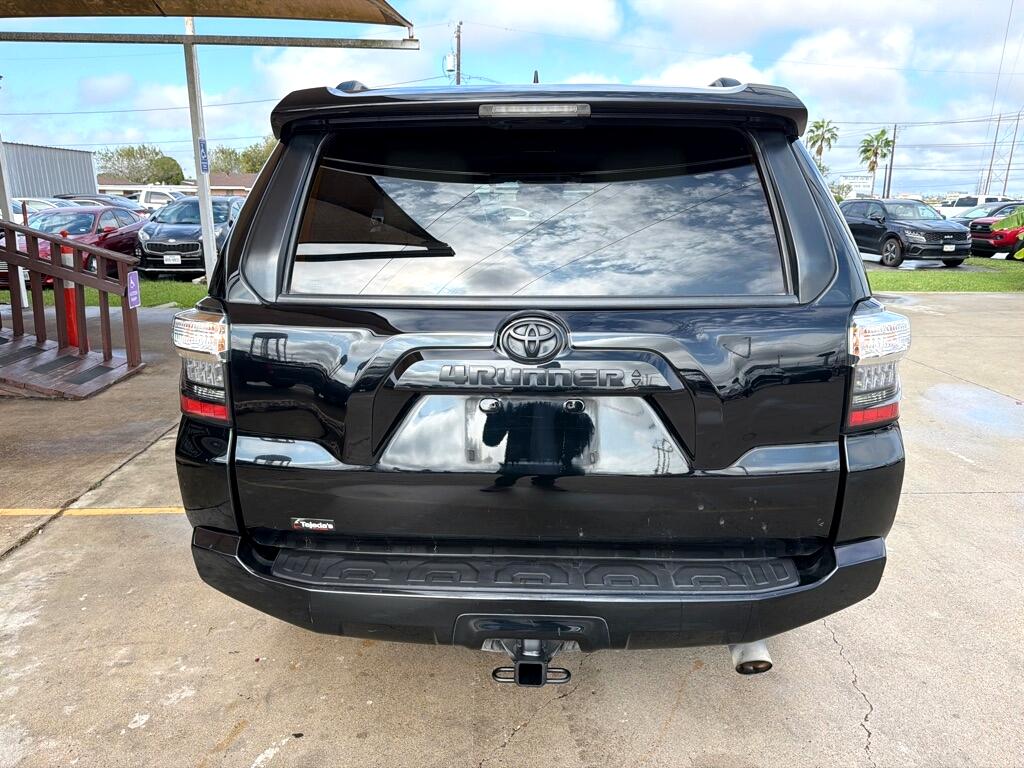 Toyota 4Runner SR5 2WD 2020