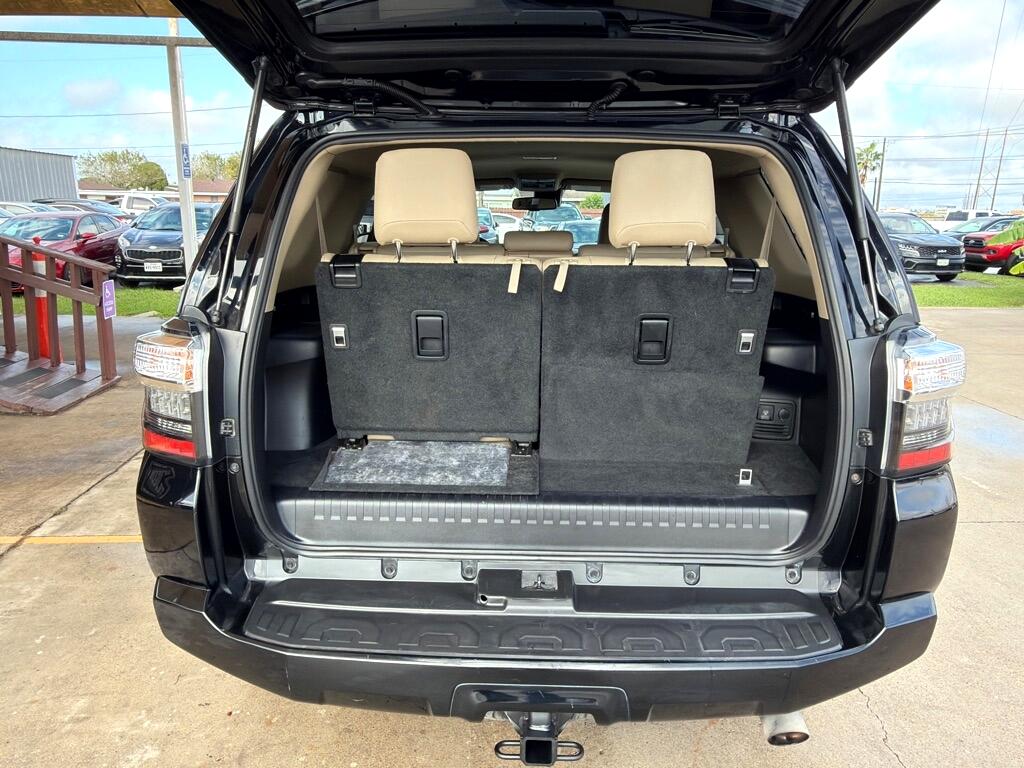 Toyota 4Runner SR5 2WD 2020