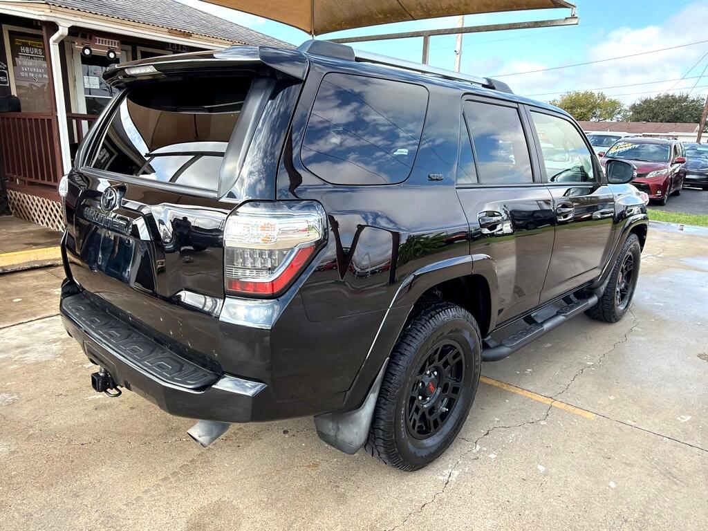 Toyota 4Runner SR5 2WD 2020