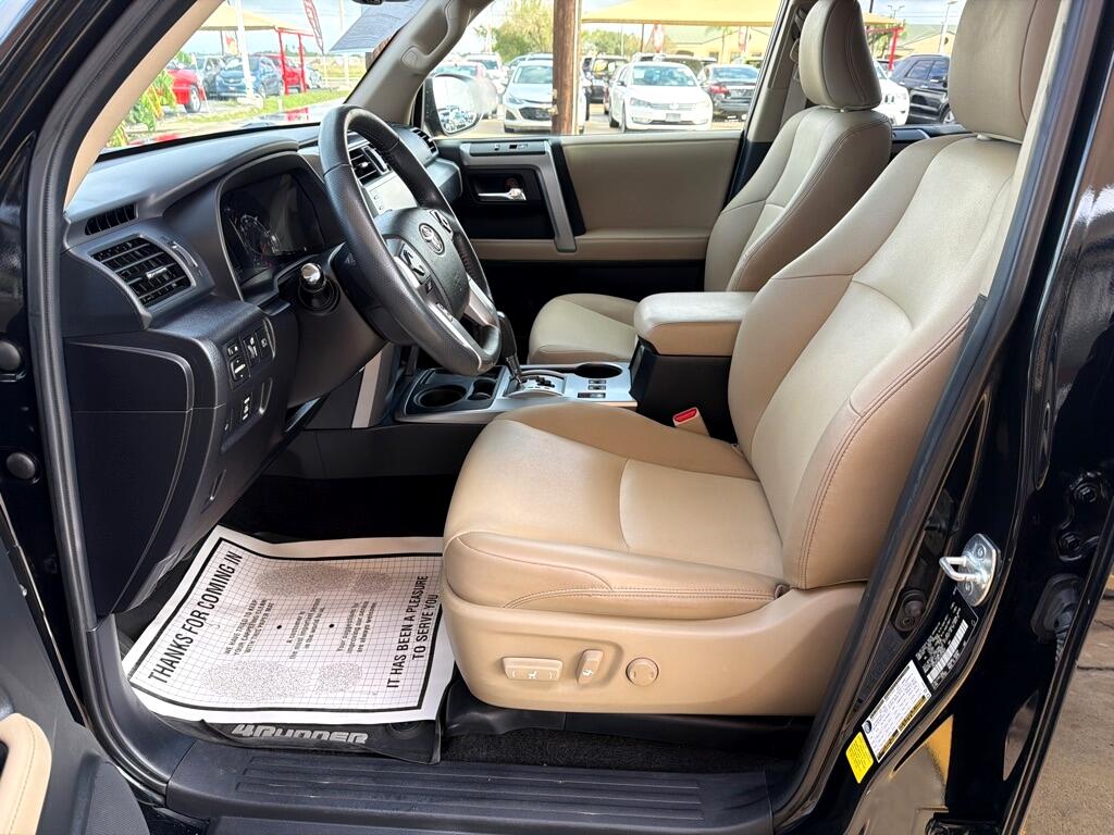 Toyota 4Runner SR5 2WD 2020