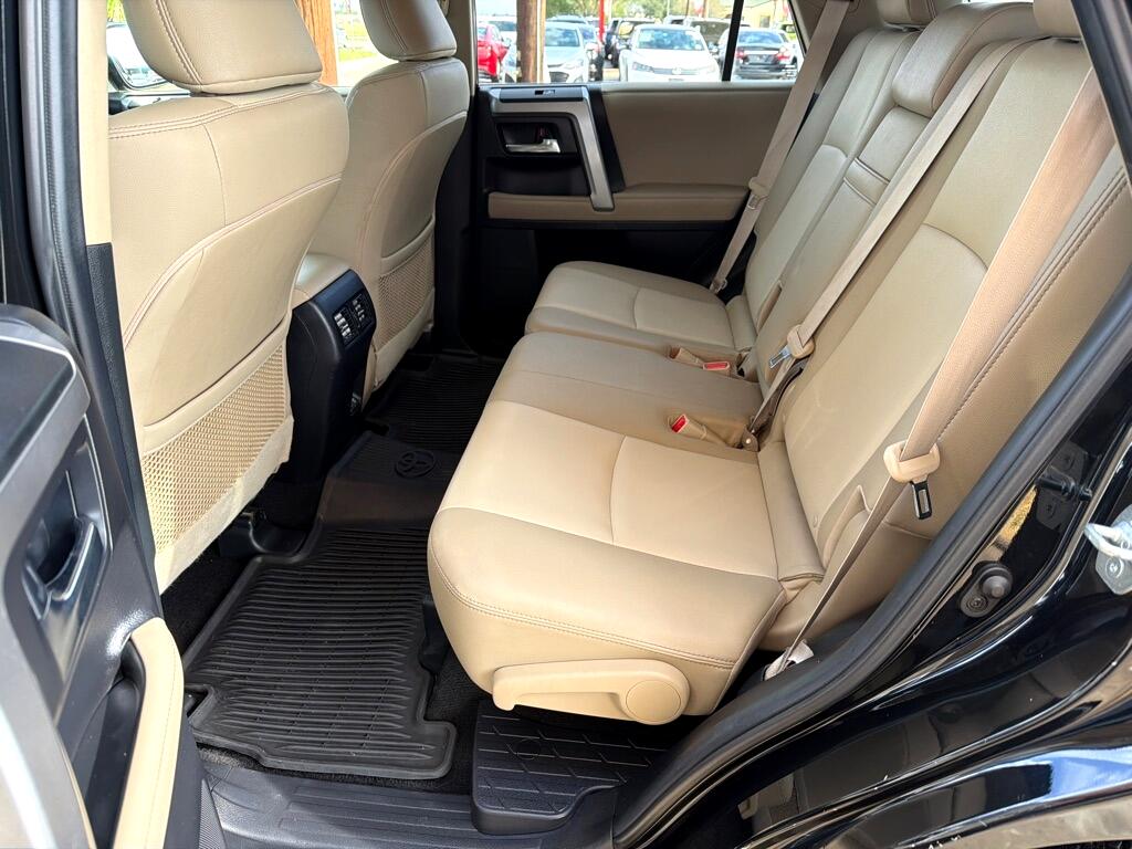 Toyota 4Runner SR5 2WD 2020