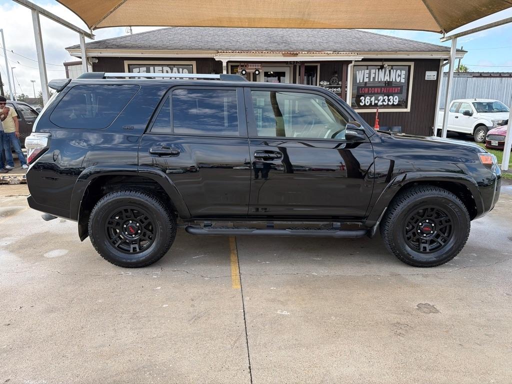 Toyota 4Runner SR5 2WD 2020