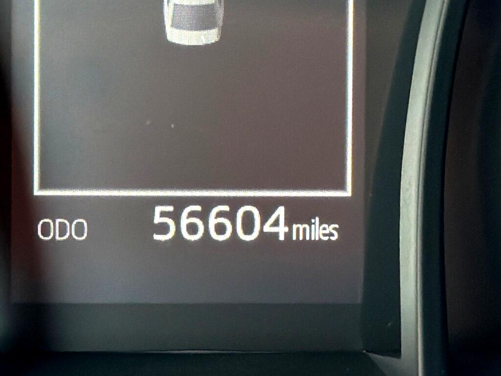 Toyota Camry SE 2022