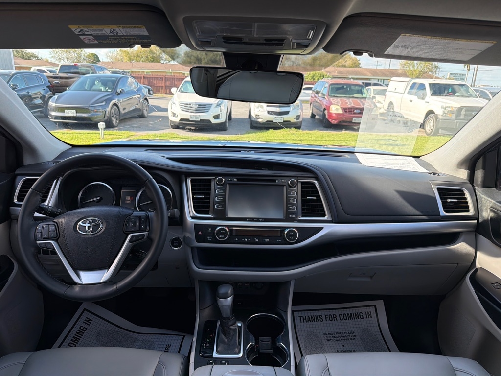 Toyota Highlander SE FWD V6 2019