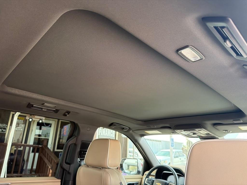 Chevrolet Suburban Premier 2023