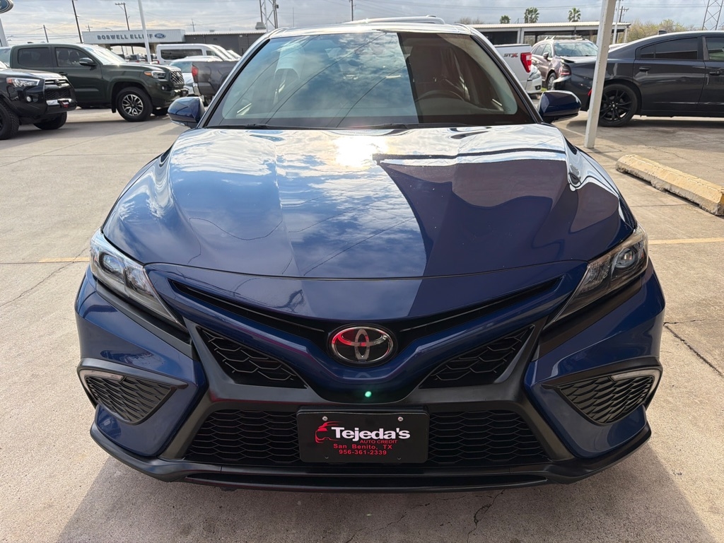 Toyota Camry SE 2023